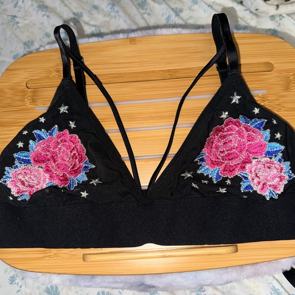 2 VICTORIA SECRET PINK BRALETTES - Picture 5 of 7